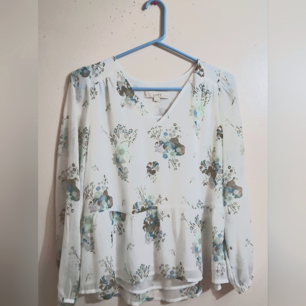 Women's Loft Shirt Beige Gold Floral long Sleeves Round Neck Blouse.sz Sp